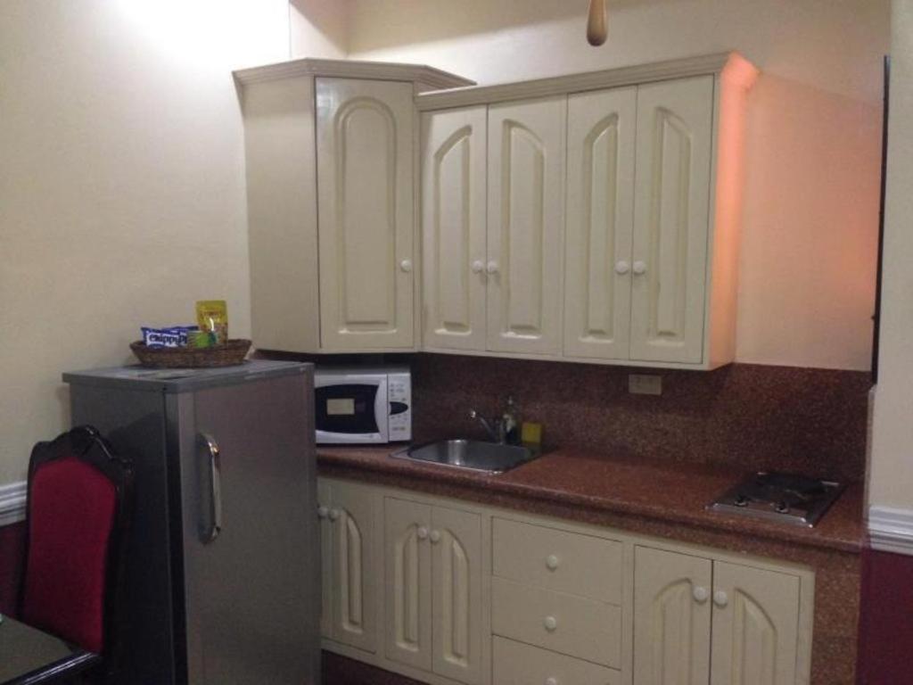 אנגלס Kokomos Suites Hotel מראה חיצוני תמונה